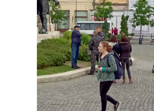 Un pensionar clujean, rupt în bătaie de o haită de 9 poliţişti şi jandarmi