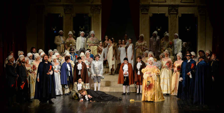 Sute de artiști lirici la Sibiu Opera Festival