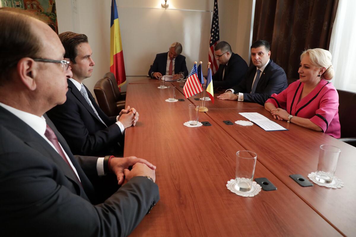 Viorica Dăncilă, alături de români și în SUA