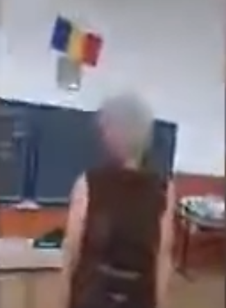 (VIDEO) Profesoară batjocorită pe ritmuri de manele