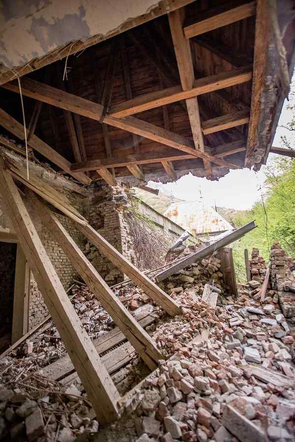 Herculane, stațiune în care ilegalitatea este la tot pasul (XIII)