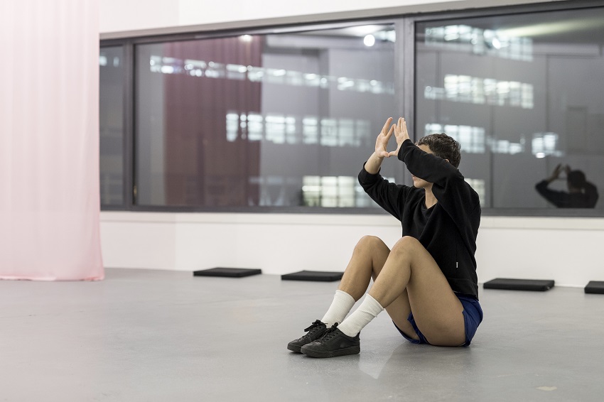 Un Lux Pe Care Nu Ni-l Putem Permite (Cumințenia Pământului)