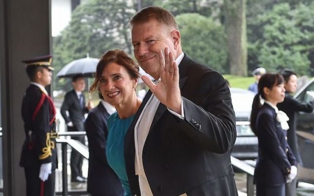 Statele europene reprezentate la nivel modest, Iohannis cel cu moț