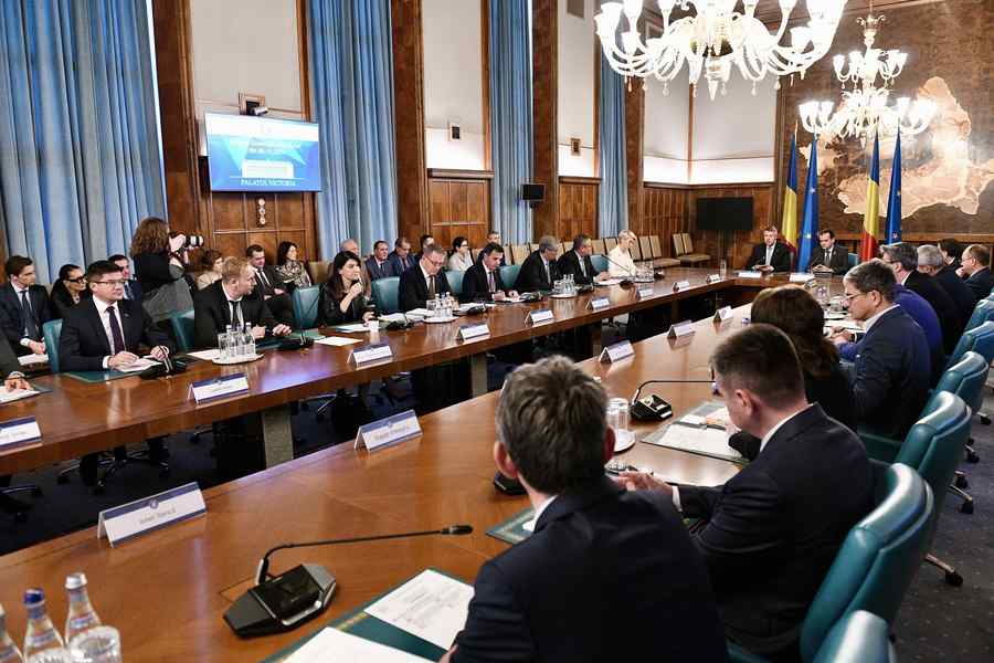 Barna și Orban își plâng pe umăr: „Nu suntem deocamdată nici la jumătate”