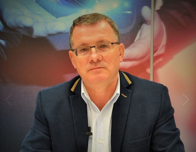 Dovada că trădarea interesului naţional se face prin Guvern