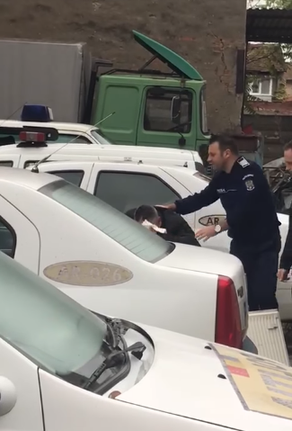 (VIDEO) Și polițiștii plâng câteodată!