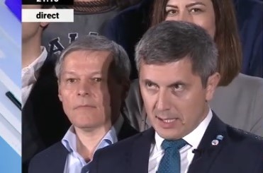 Barna, tot la cuțite cu Cioloș