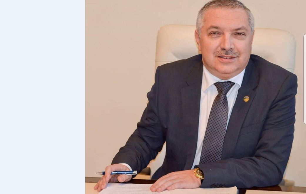 Rectorul UMF Târgu Mureș, un dalmațian cu pete plagiate