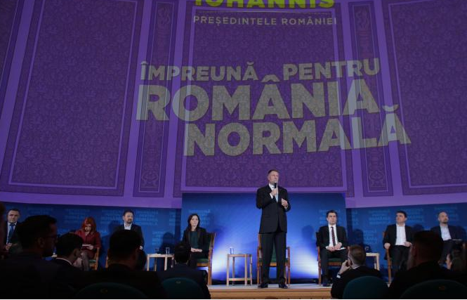 Reacții: Președintele i-a plictisit și pe ai lui!