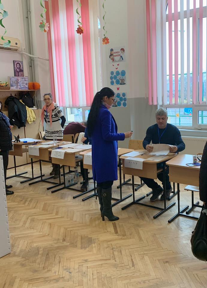 Și-a dat arama pe față!