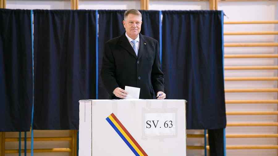 Români, căutați-vă în continuare președintele!
