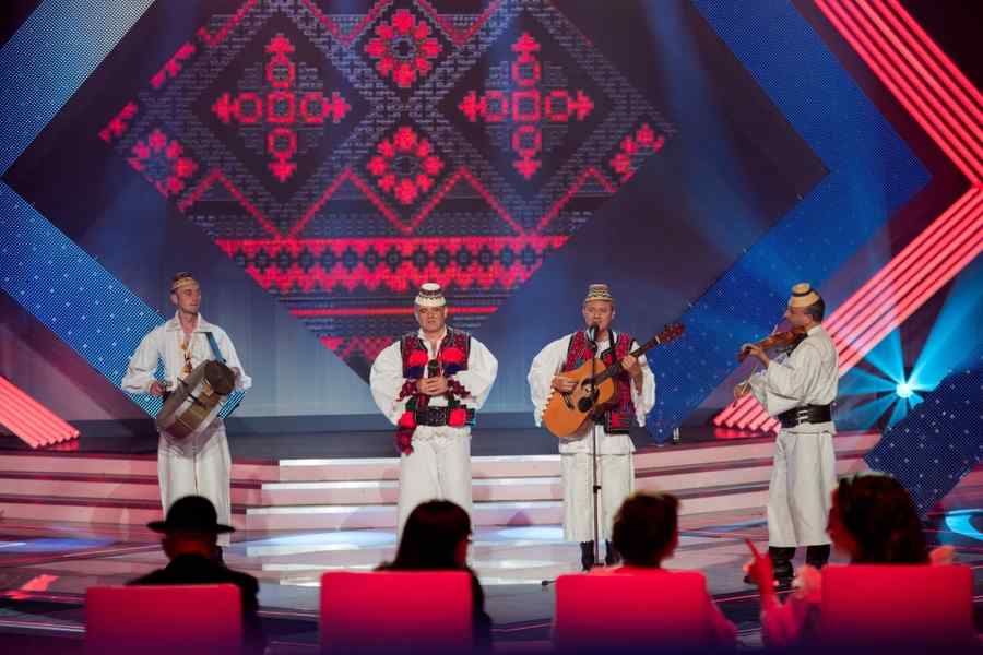 Un lector universitar se întoarce după 38 de ani la prima dragoste