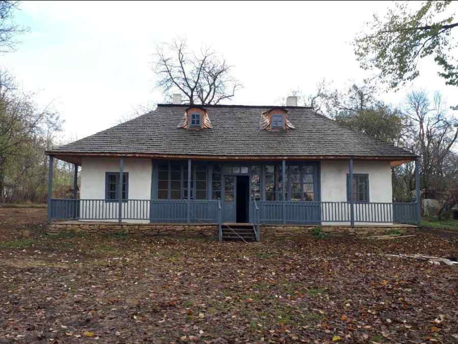 Familiile boiereşti române susţin renaşterea Casei Enescu din Mihăileni