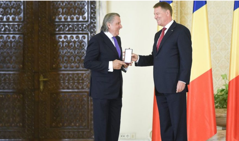 Ilie Năstase îl ia de guler pe Iohannis: „E o jignire! Jignește poporul!”