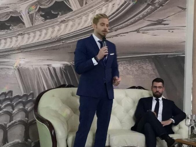 SURSE Fost ministru, accident pe trotinetă. Era cu cei doi copii