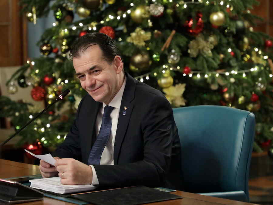 SF politic- Extratereștrii au venit să-l salte pe Orban