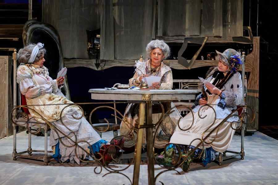  GAIȚELE – la Teatrul Național Iași, după 33 de ani