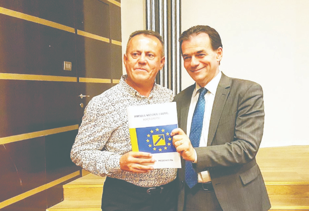 Scandalos! Ce credeți că făcea primarul PNL la serviciu?