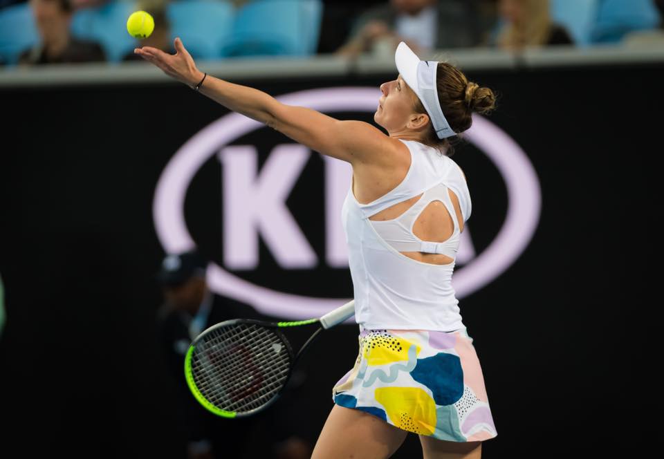 (VIDEO) Simona Halep trece de uragan și dă de furtună!