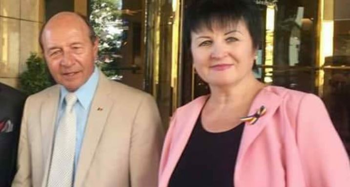 Guvernul PNL, la braţ cu o curbă politică de la Chişinău