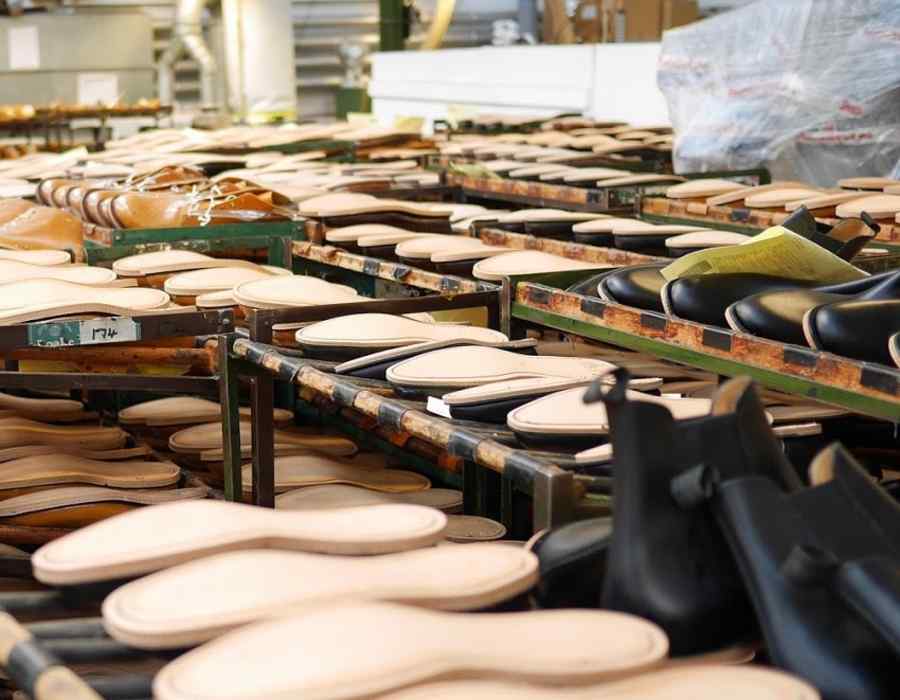 Bucovineanul care a adus cizmăria la rang de lux