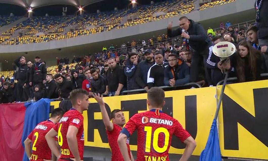 Scenă de senzație: „Pușcăriașul” i-a chemat la ordine pe fotbaliști!