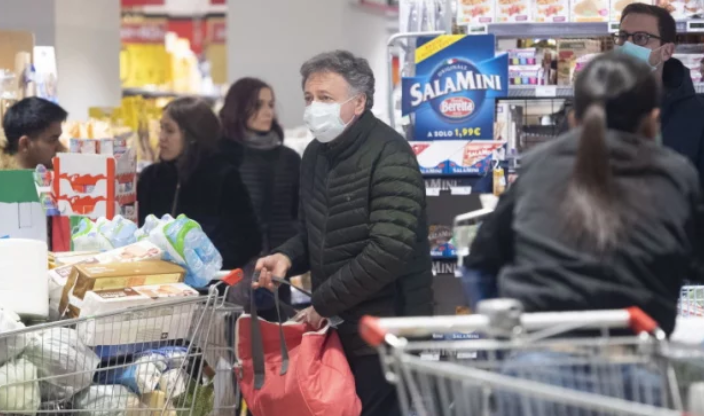 Italia impune restricţii de Sărbători