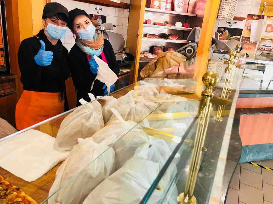 (VIDEO) Ce credeți că fac doi români în Italia?