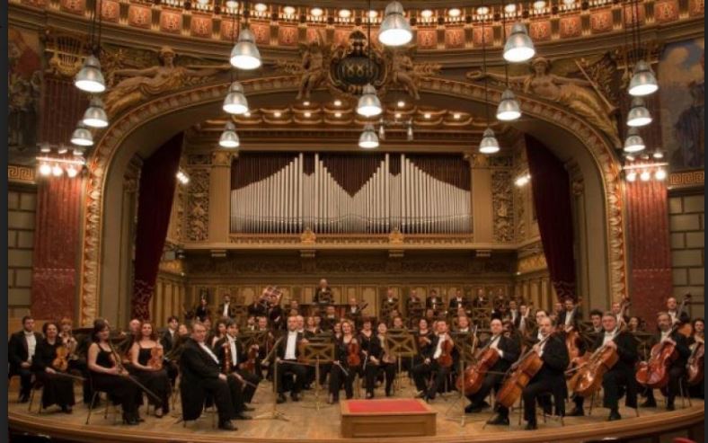 Filarmonica “George Enescu” și Asociația „Clasic e fantastic” online