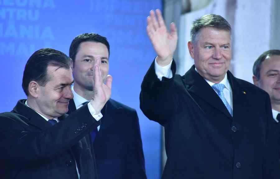 Ne iubim de înnebunim: Și „în gând”