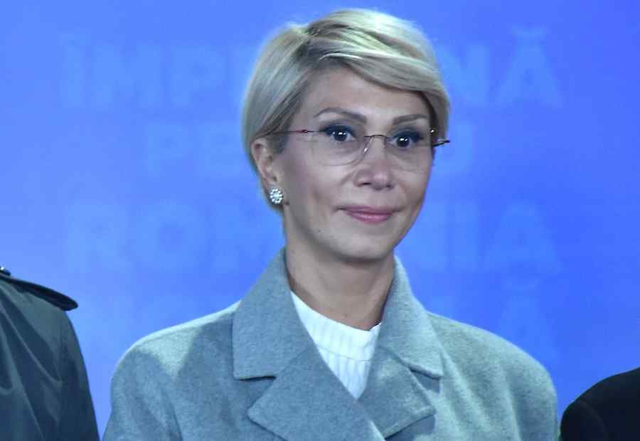 Turcan. ”Mă umilesc că mi-e mie jenă de mine”