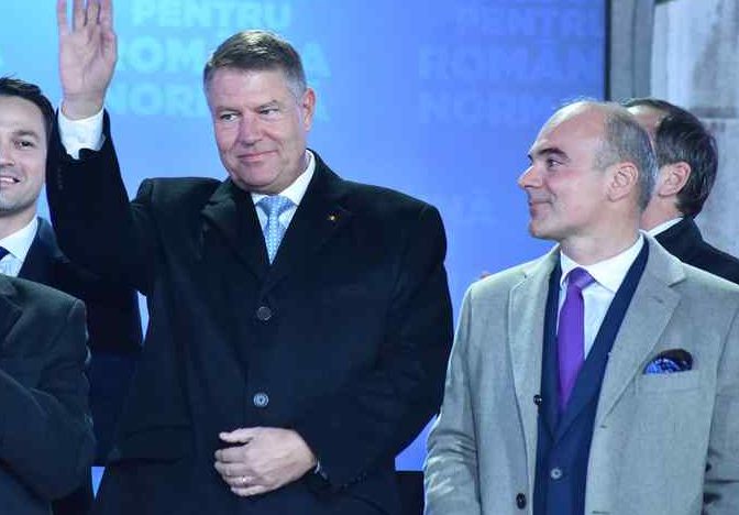 Rareş Bogdan îl ameninţă pe Orban cu dureri de stomac