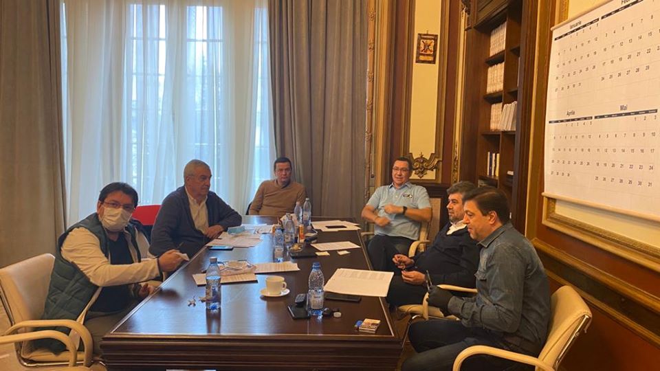 Se pune de-o alianță în politica noastră?