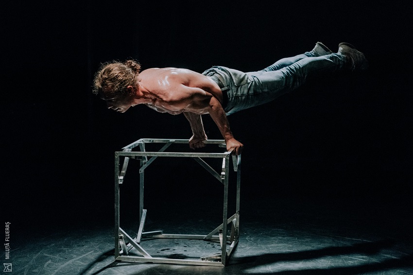 Spectacolul Eine Kleine Nachtmusik, transmis gratuit