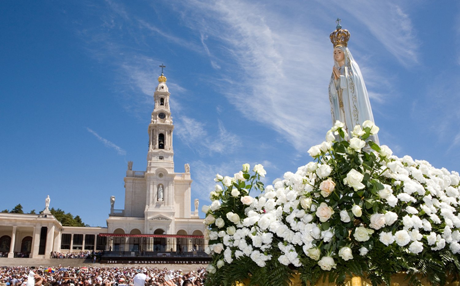 România, consacrată Sfintei Fecioare Maria, la Sanctuarul de la Fatima