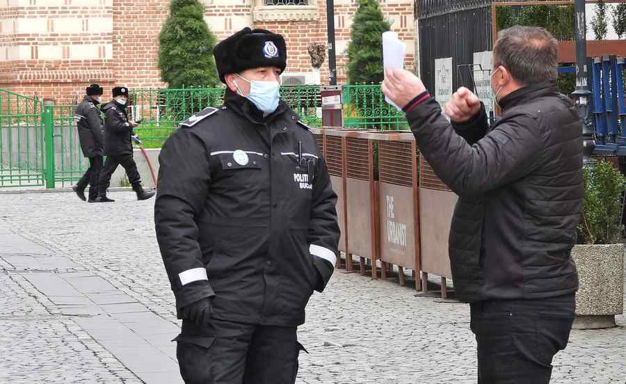 Virus, avertizări şi nădejde