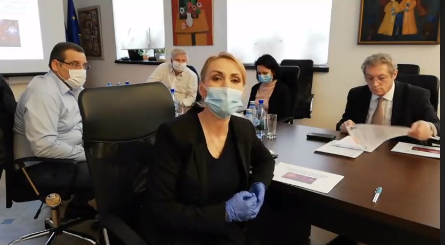 Dublă lovitură: Firea te și testează, te și îmbogățește?