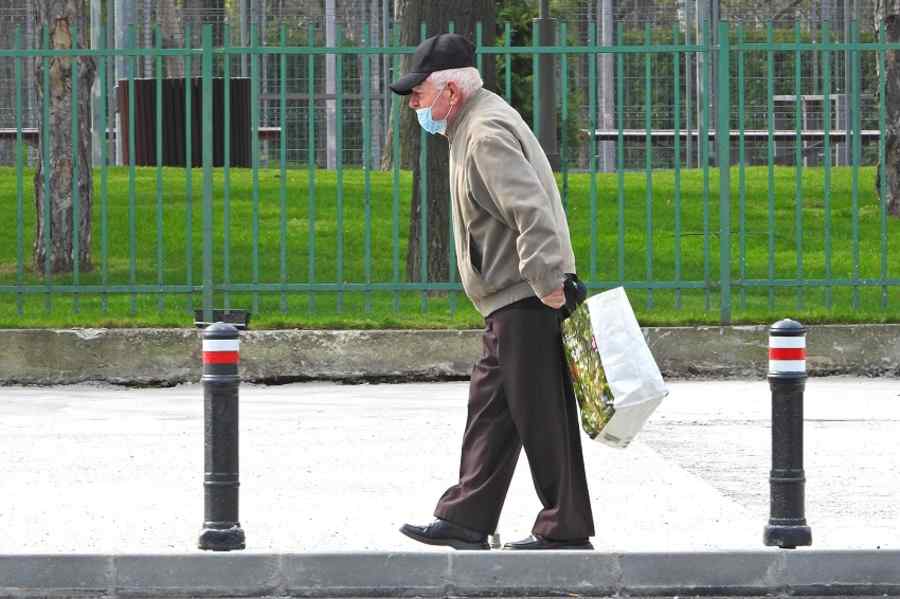 Studiu: Cum s-a respectat carantina totală