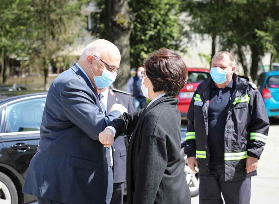 Donație chineză pentru salvatorii români