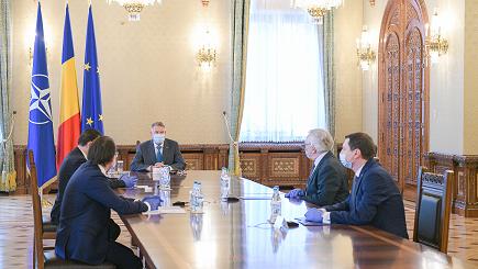 (VIDEO) Iohannis anunţă măsuri de „revigorare” economică