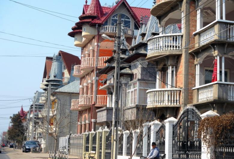 (VIDEO) Prima localitate scoasă din carantină