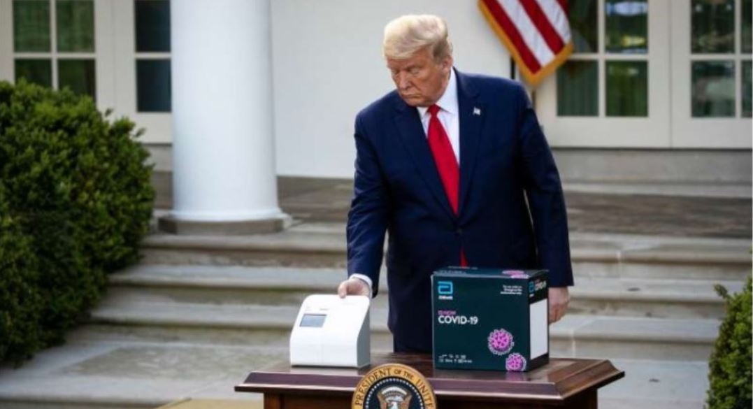 Trump cere desființarea Constituţiei SUA