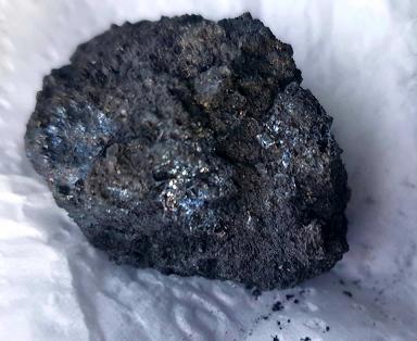 Bucăţi de rocă au căzut din cer peste o locuinţă
