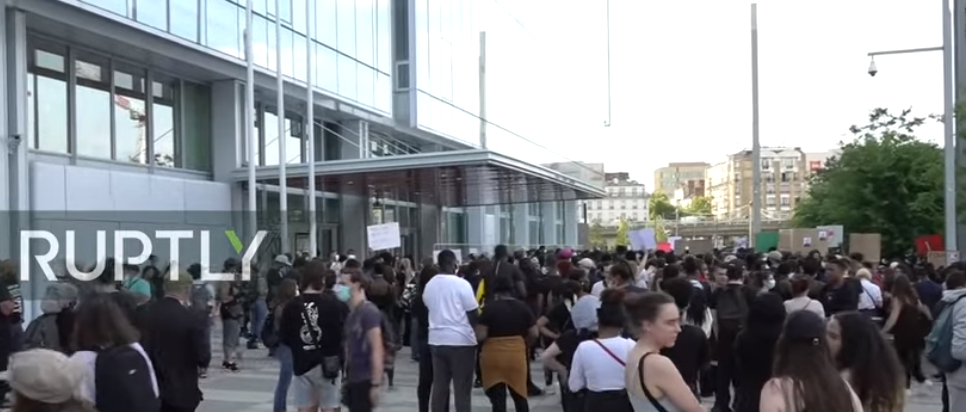 (VIDEO) Vezi imagini de la protestele din Franța