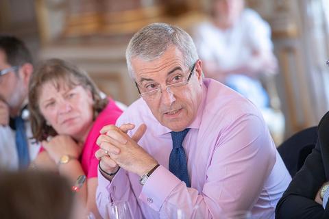 De ce ține Tăriceanu cu HORECA