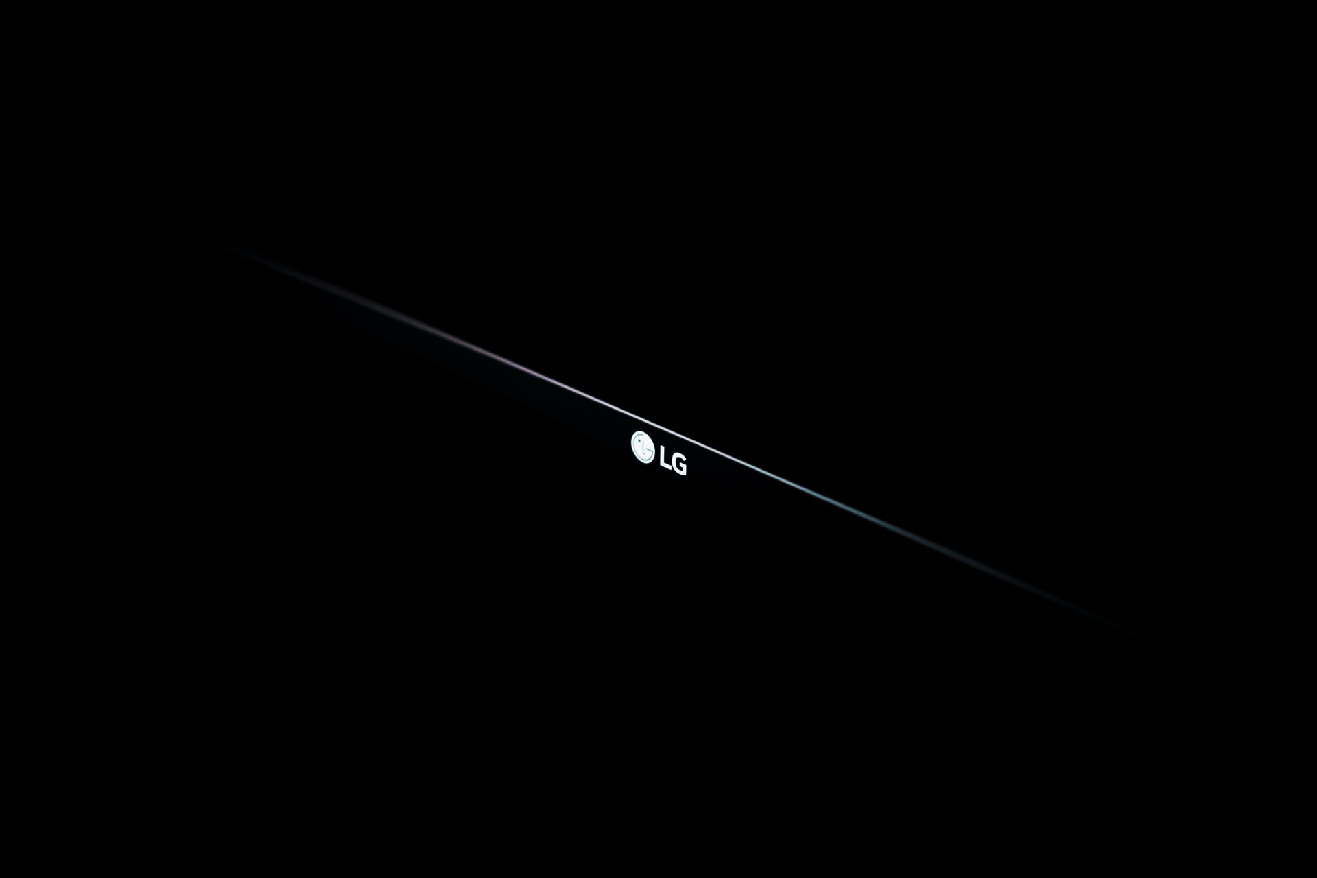 Apar noi competitori pentru televizoarele LG OLED