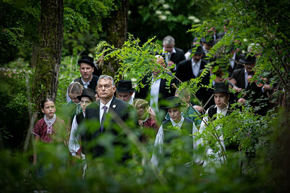 Între delirul lui Hitler și sindromul Ceaușescu – Regentul de la Budapesta(I) 