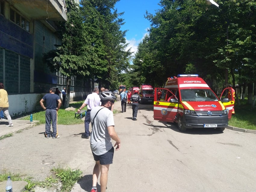 (FOTO) Despre minerii intoxicați la Mina Livezeni