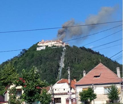 Incendiu la Cetatea Râşnov