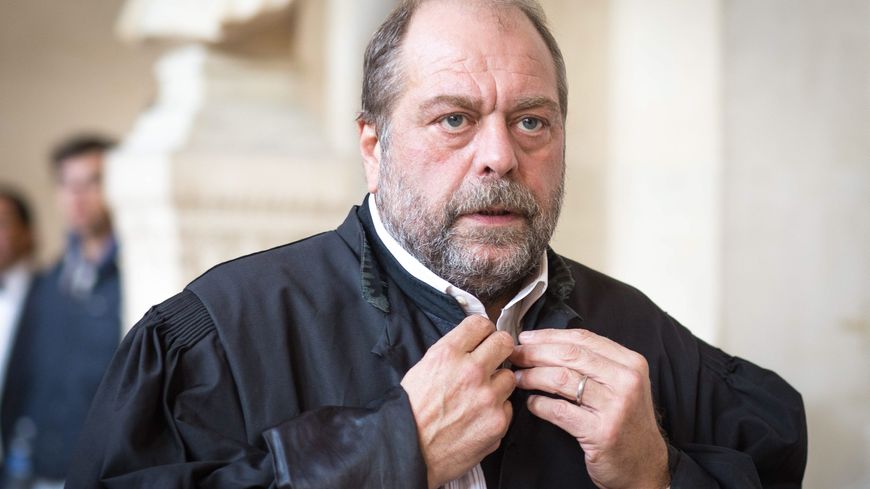 Ministrul care atacă ”clica magistraților” și pe ”ziariștii procurori”